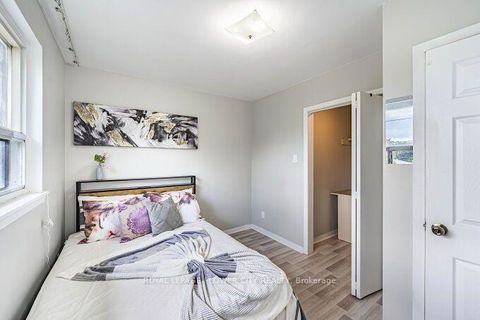 Photo 23 at 3 Clayhall Crescent, York University Heights, Toronto