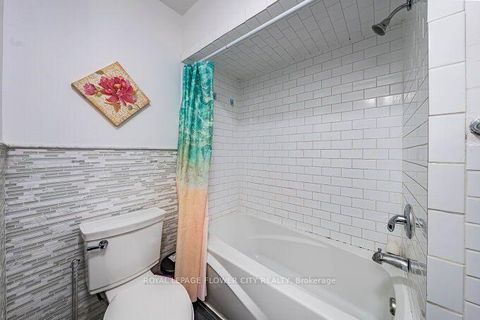 Photo 27 at 3 Clayhall Crescent, York University Heights, Toronto