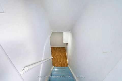 Photo 29 at 3 Clayhall Crescent, York University Heights, Toronto