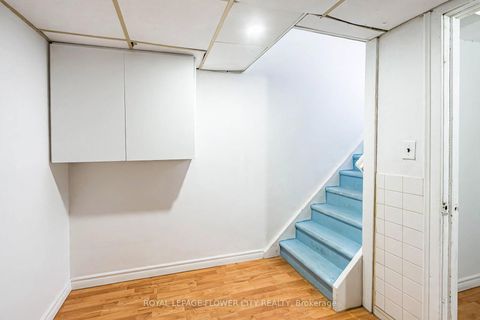 Photo 30 at 3 Clayhall Crescent, York University Heights, Toronto