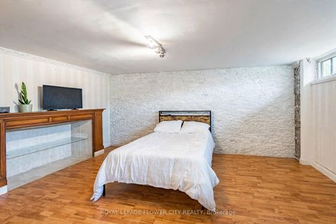 Photo 32 at 3 Clayhall Crescent, York University Heights, Toronto