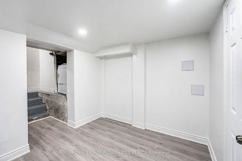 Photo 38 at 3 Clayhall Crescent, York University Heights, Toronto