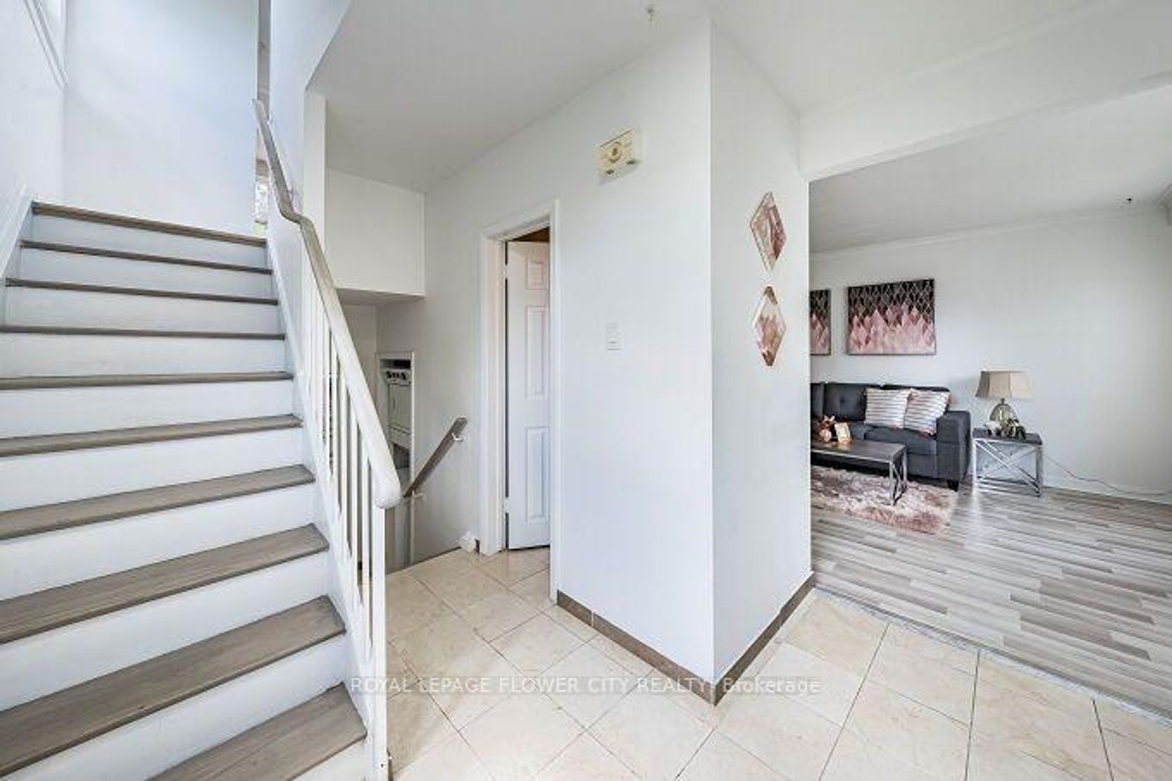 3 Clayhall Crescent, York University Heights, Toronto 