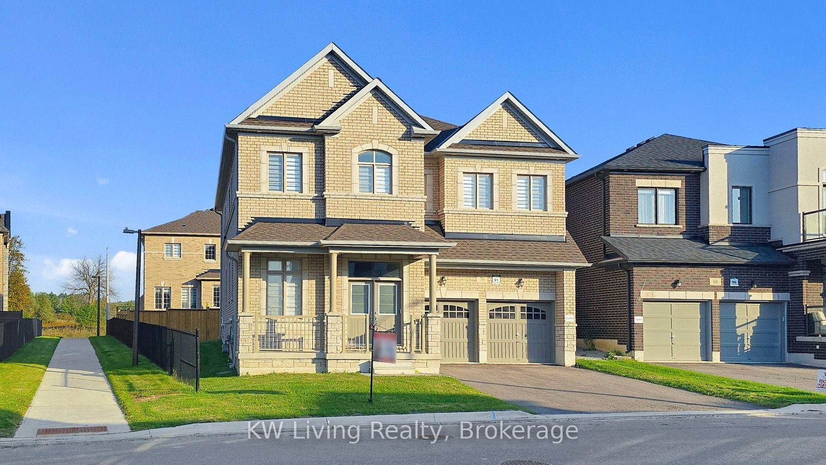 70 Current Drive, Rural Richmond Hill, Richmond Hill photo number 2