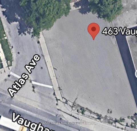 Photo 2 at 463 Vaughan Road, Oakwood Village, Toronto