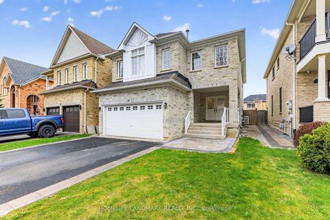 Photo 2 at 86 Laurier Avenue, Oak Ridges, Richmond Hill