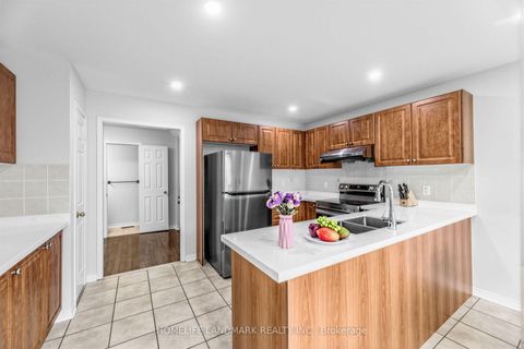 Photo 11 at 86 Laurier Avenue, Oak Ridges, Richmond Hill