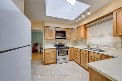 Photo 7 at 48 Sedgebrook Crescent, West Deane, Toronto