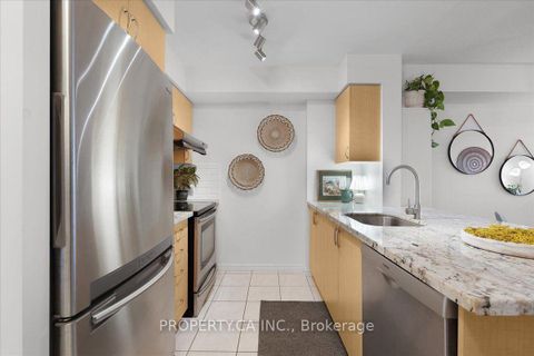 Photo 3 at 822 - 61 Heintzman Street, Junction Area, Toronto