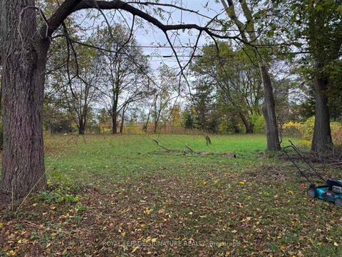 Photo 3 at 120 Earlton Road, Sullivan, Toronto