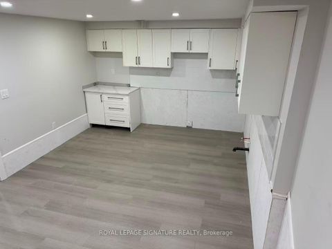 Photo 7 at 120 Earlton Road, Sullivan, Toronto