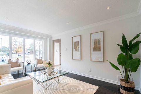 Photo 5 at 102 Alexmuir Boulevard, Agincourt North, Toronto