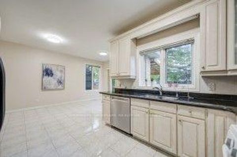Photo 8 at 182 Finch Avenue E, Newtonbrook East, Toronto