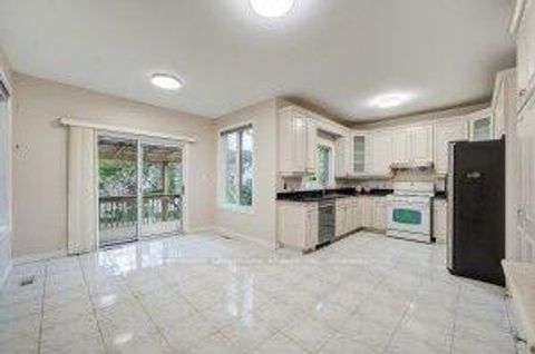 Photo 9 at 182 Finch Avenue E, Newtonbrook East, Toronto