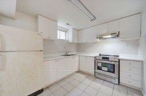 Photo 29 at 182 Finch Avenue E, Newtonbrook East, Toronto