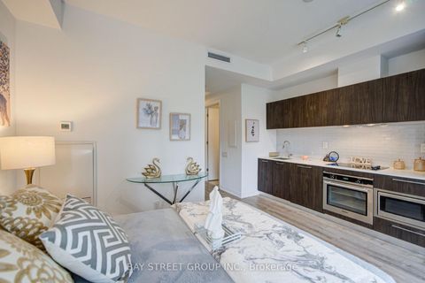 Photo 14 at 902 - 50 Charles Street E, Yonge Corridor, Toronto