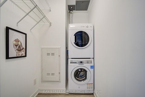 Photo 16 at 902 - 50 Charles Street E, Yonge Corridor, Toronto
