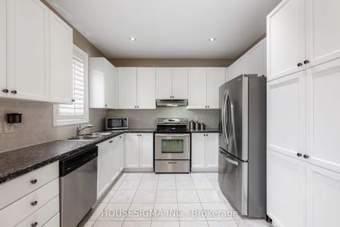 Photo 11 at 5 Brower Avenue, Jefferson, Richmond Hill