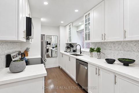 Photo 4 at 120 Mcmorran Crescent, Brownridge, Vaughan