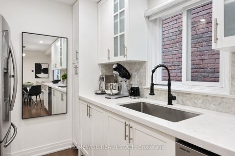 Photo 5 at 120 Mcmorran Crescent, Brownridge, Vaughan