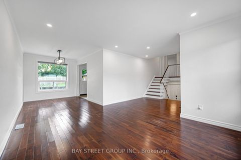 Photo 5 at 35 Kemano Road, Aurora Heights, Aurora