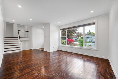 Photo 6 at 35 Kemano Road, Aurora Heights, Aurora