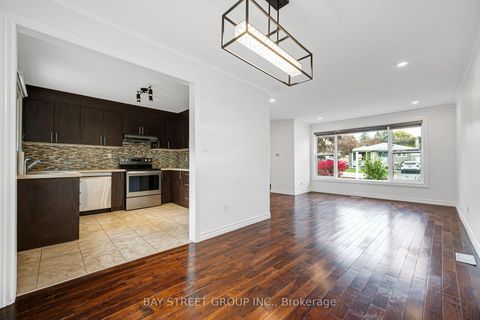 Photo 8 at 35 Kemano Road, Aurora Heights, Aurora