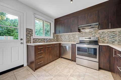 Photo 10 at 35 Kemano Road, Aurora Heights, Aurora