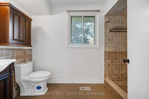 Photo 13 at 35 Kemano Road, Aurora Heights, Aurora