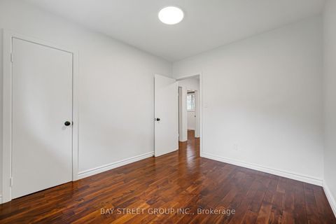Photo 15 at 35 Kemano Road, Aurora Heights, Aurora