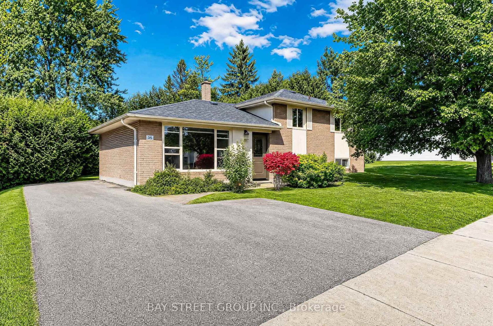 35 Kemano Road, Aurora Heights, Aurora photo number 2