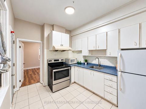 Photo 6 at 190 Major Street, University, Toronto