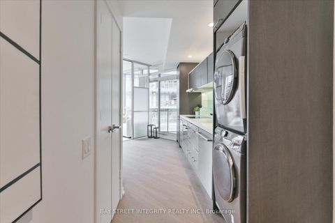 Photo 3 at 802 - 45 Charles Street E, Yonge Corridor, Toronto