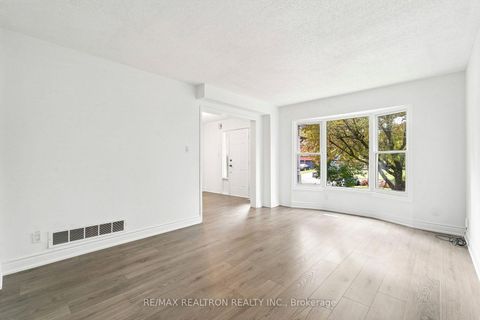 Photo 11 at 12 Tuch Drive, Keswick North, Georgina