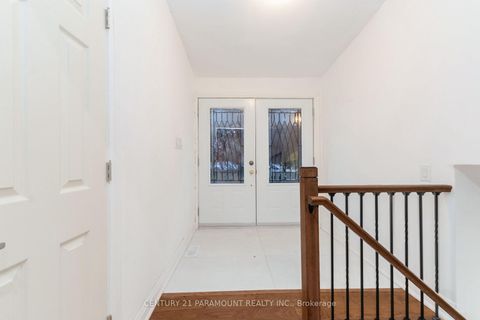 Photo 6 at 8 Waterfield Drive, Bendale, Toronto
