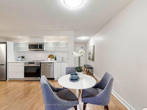 Photo 12 at 1006 - 4K Spadina Avenue, Waterfront Communities C1, Toronto