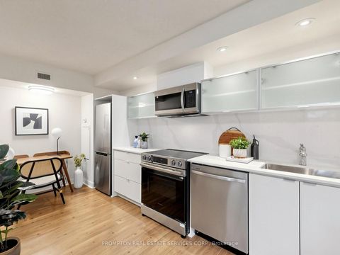 Photo 14 at 1006 - 4K Spadina Avenue, Waterfront Communities C1, Toronto