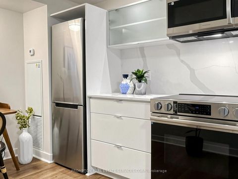 Photo 22 at 1006 - 4K Spadina Avenue, Waterfront Communities C1, Toronto