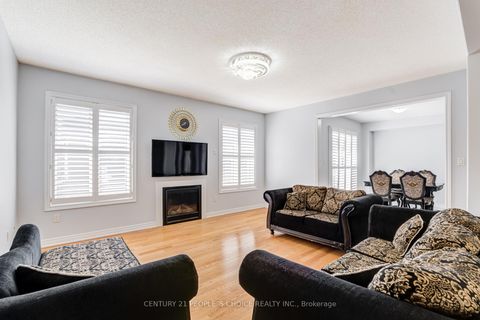 Photo 11 at 257 East's Corners Boulevard, Kleinburg, Vaughan