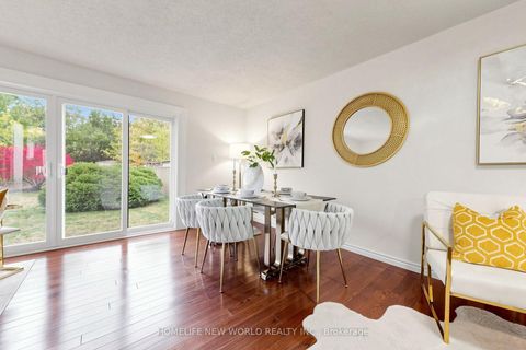 Photo 8 at 227 Hollyberry Trail, Hillcrest Village, Toronto