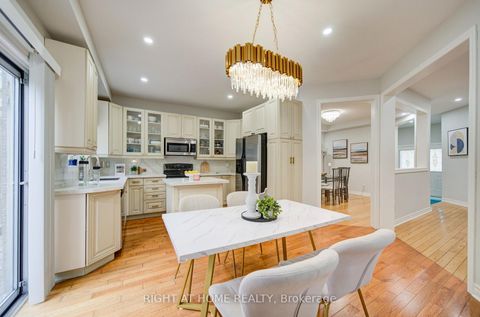 Photo 7 at 81 Old Colony Road, Oak Ridges Lake Wilcox, Richmond Hill