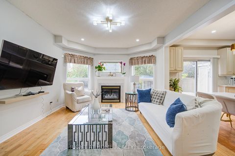 Photo 13 at 81 Old Colony Road, Oak Ridges Lake Wilcox, Richmond Hill