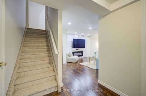 Photo 30 at 81 Old Colony Road, Oak Ridges Lake Wilcox, Richmond Hill