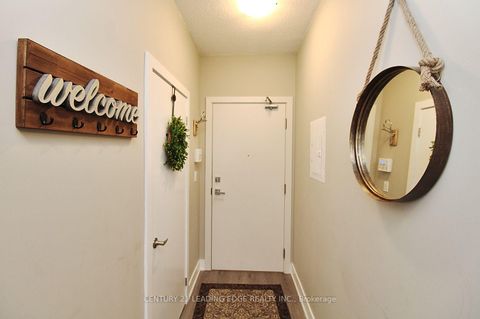 Photo 1 at 814 - 99 The Donway West Road, Don Mills, Toronto