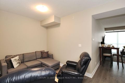 Photo 3 at 814 - 99 The Donway West Road, Don Mills, Toronto