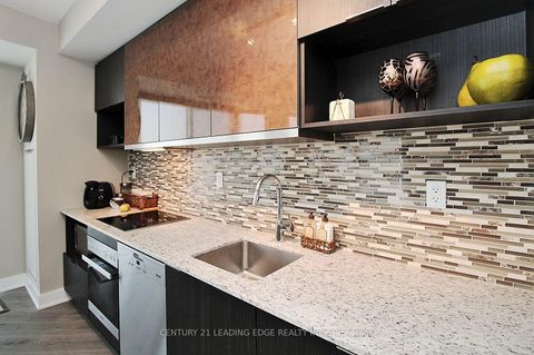 Photo 10 at 814 - 99 The Donway West Road, Don Mills, Toronto