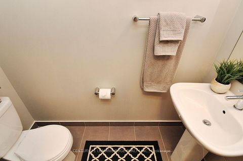 Photo 16 at 814 - 99 The Donway West Road, Don Mills, Toronto