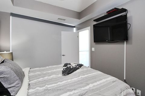 Photo 19 at 814 - 99 The Donway West Road, Don Mills, Toronto