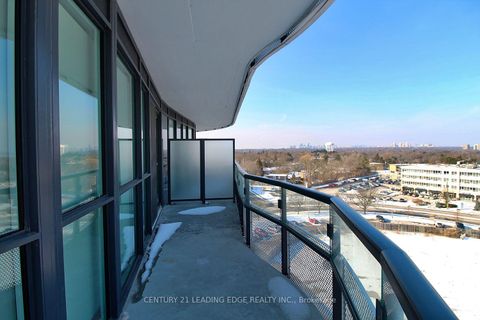 Photo 24 at 814 - 99 The Donway West Road, Don Mills, Toronto
