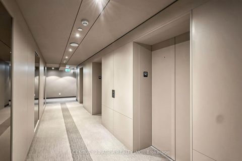 Photo 7 at 5205 - 88 Harbour Street, Waterfront Communities C1, Toronto